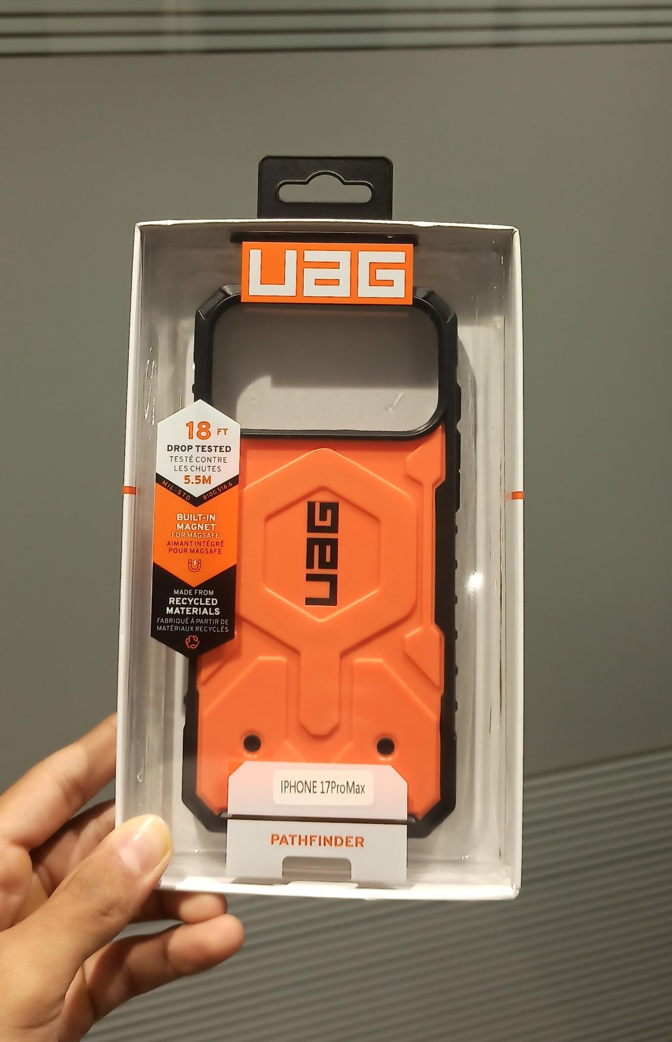UAG Pathfinder Rugged Case With MacSafe - Orange